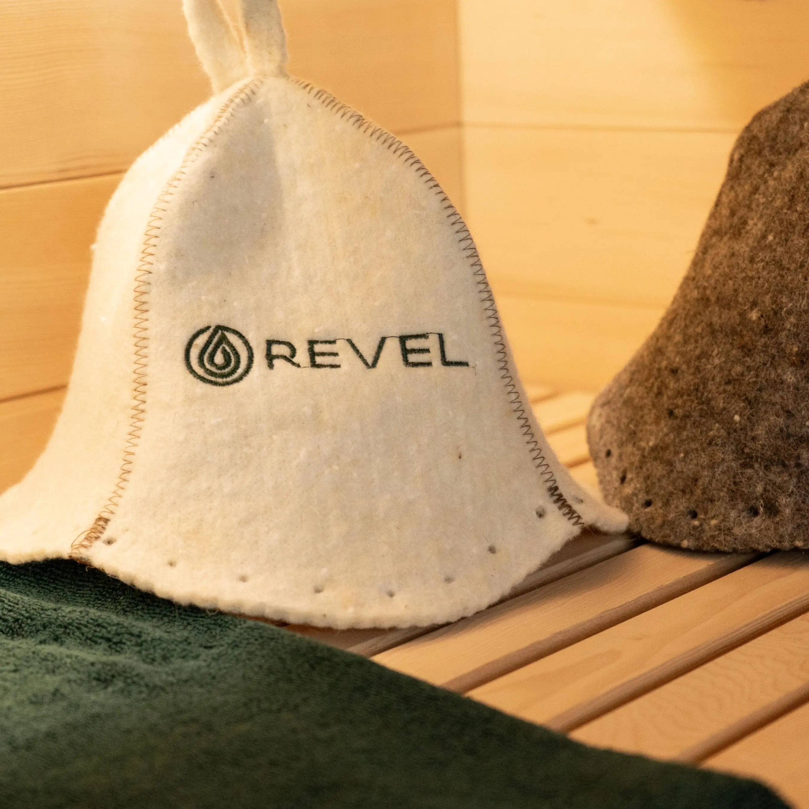 Revel Tampere (Gen 1) - 4 Person Double Tier Traditional Finnish Sauna - Image 11